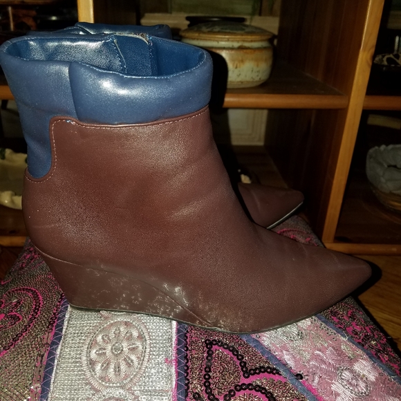 Halston Brown Boots size 8 - Picture 3 of 5